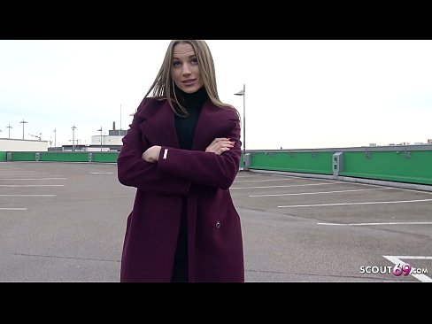 ❤️ GERMANA SCOUT ESTAS REVĜO tuŝanta ŜTALON, PARKOJN TELTALALE KAJ SEXYA POR MONO ️❌ Malĉasuloj ĉe ni ❌❤