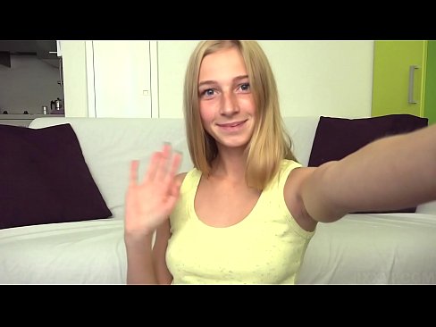 ❤️ Kiam mi enuas, mi pigre masturbas mian rozkoloran kuzon ️❌ Malĉasuloj ĉe ni ❌❤